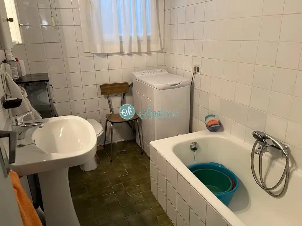 Baño de Piso en venta en Segovia con Calefacción y Trastero