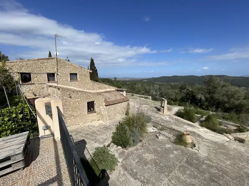 Vista exterior de Finca rústica en venda en Llucmajor amb Jardí privat, Terrassa i Piscina