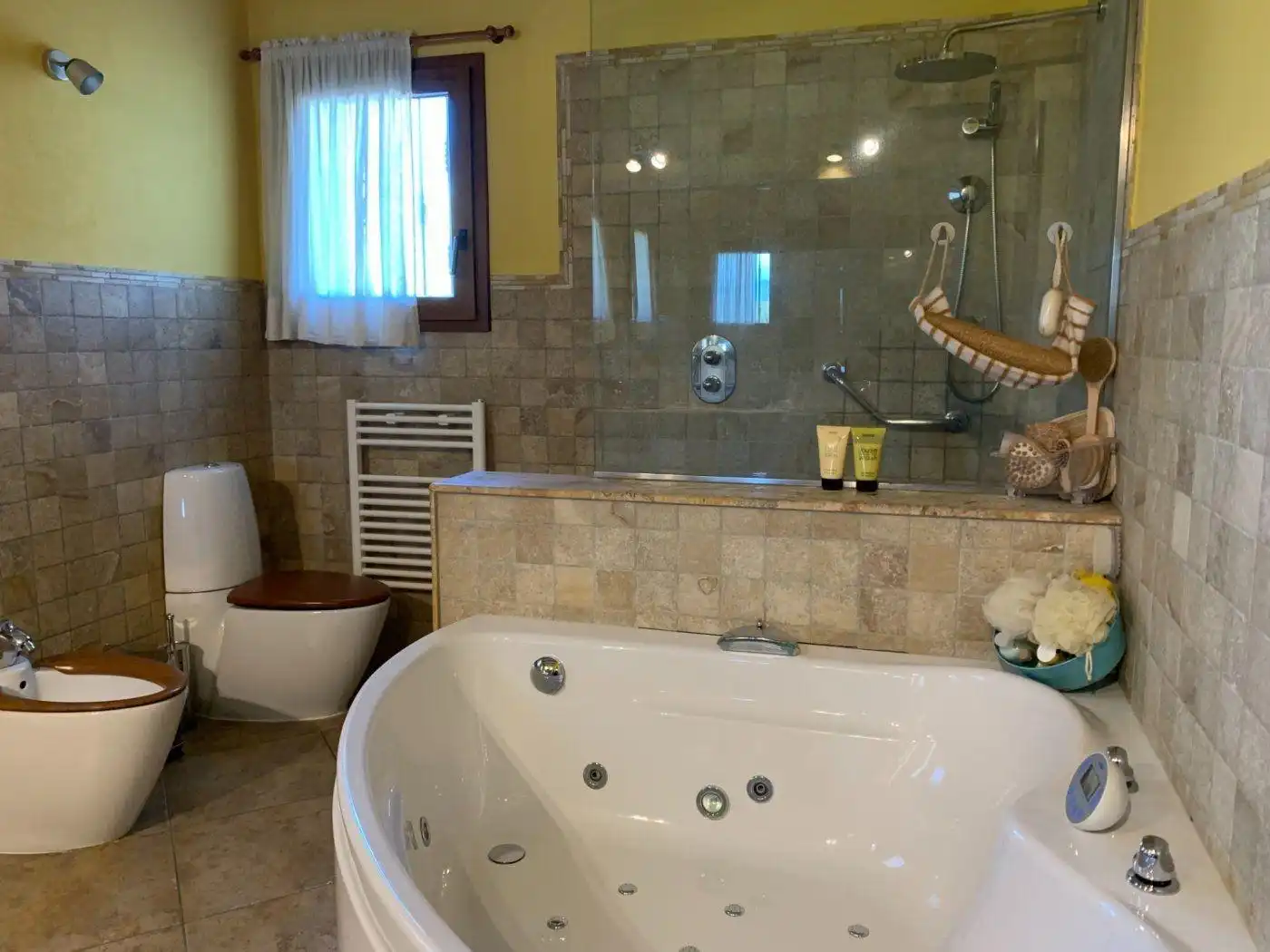 Baño de Finca rústica en venta en  Palma de Mallorca con Aire acondicionado, Calefacción y Jardín privado