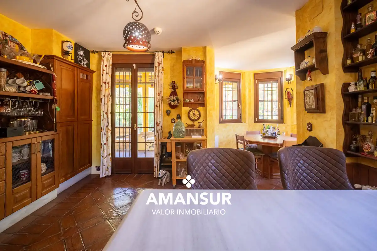 Chalet con piscina en venta en Avenida del Almendro, imagen 39