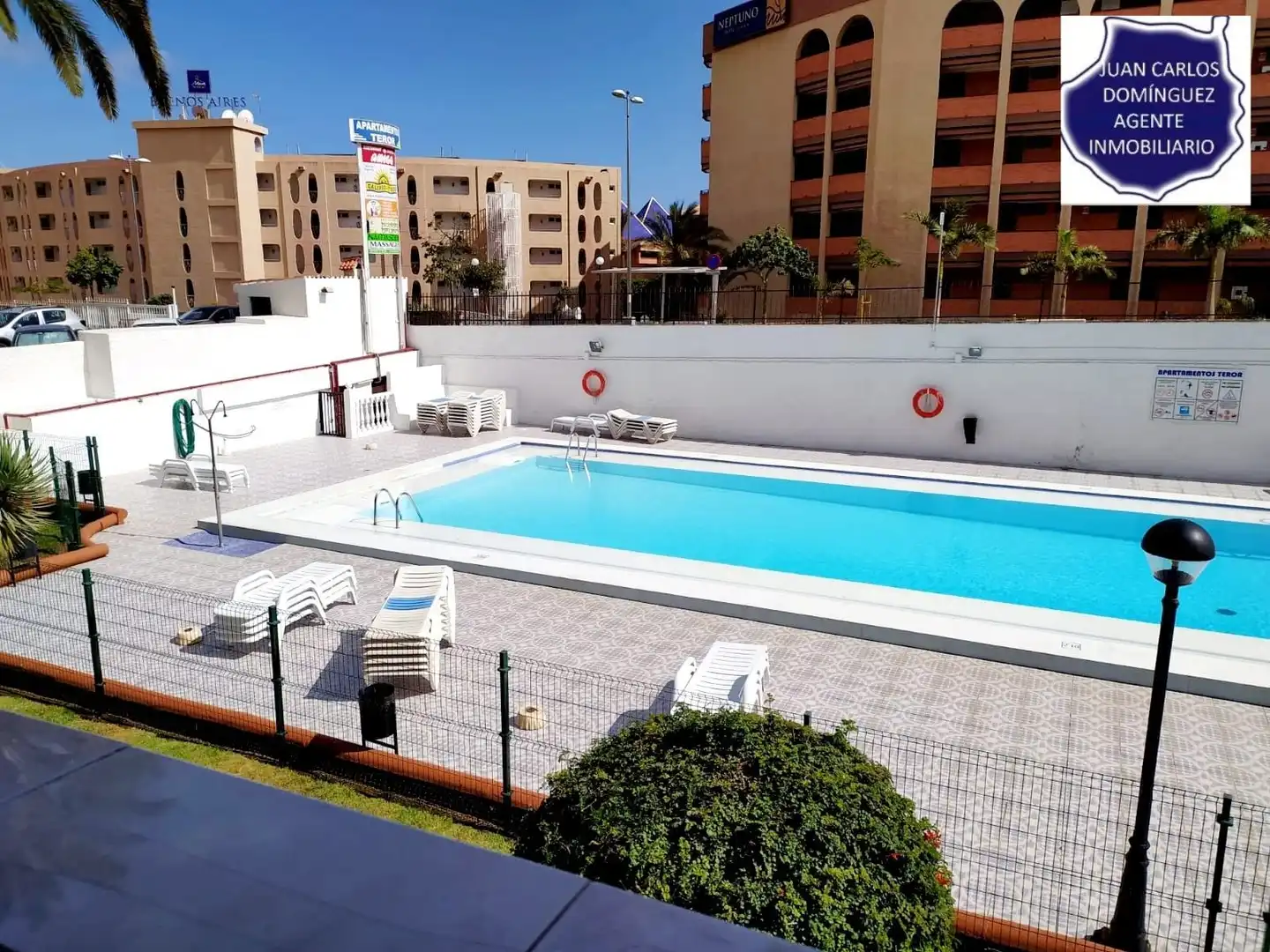 Piscina de Apartament de lloguer en San Bartolomé de Tirajana amb Aire condicionat, Terrassa i Moblat