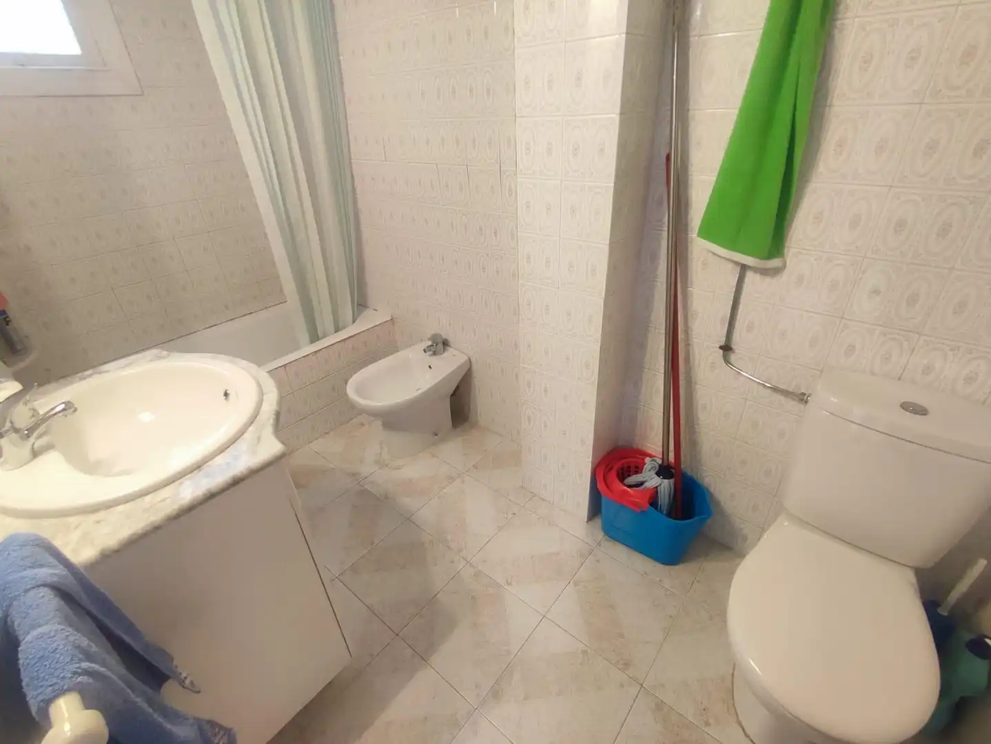 Baño de Apartamento en venta en Guardamar del Segura con Amueblado