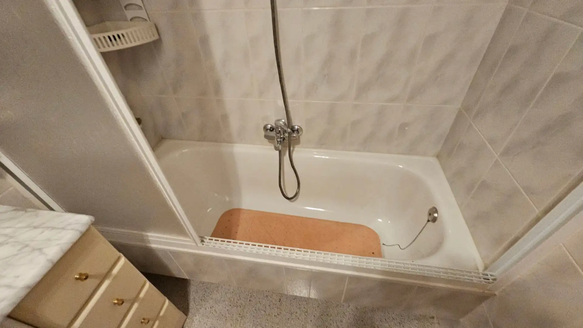 Bany de Casa adosada de lloguer en El Campello amb Terrassa, Traster i Moblat