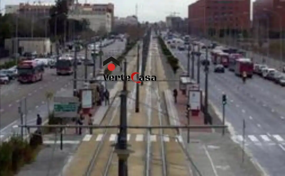 Exterior view of Commercial properties for rent in Valencia  with Air Conditioner