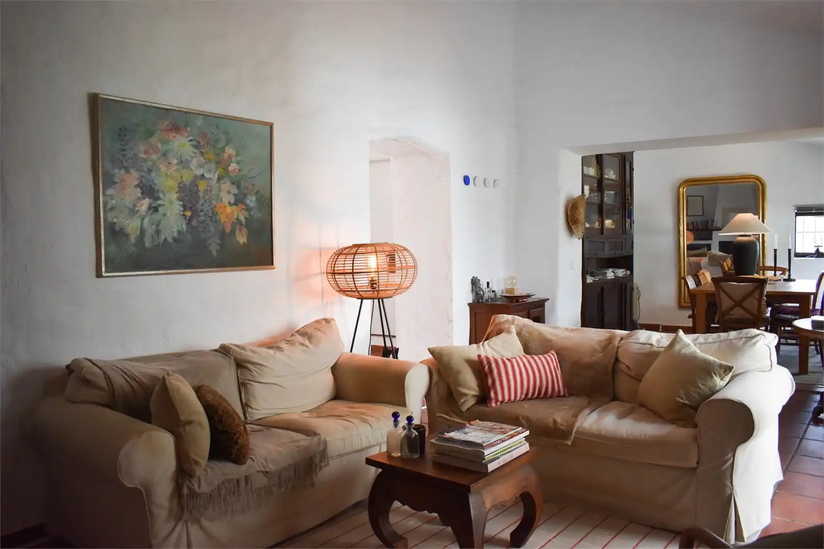 Sala d'estar de Casa o xalet en venda en Arenas amb Aire condicionat, Jardí privat i Terrassa
