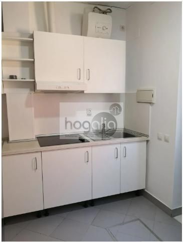 Cuina de Estudi de lloguer en  Sevilla Capital amb Aire condicionat i Terrassa