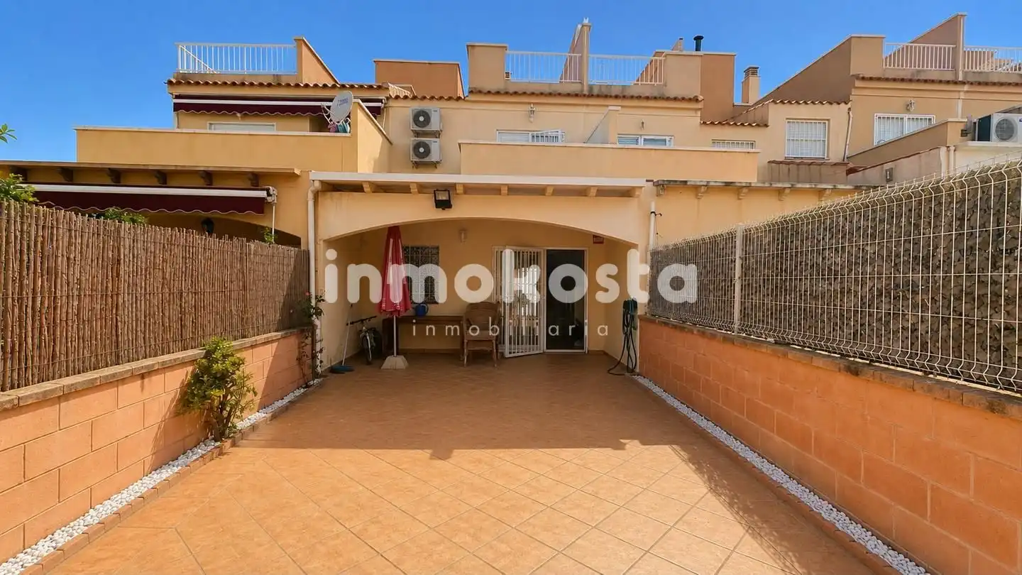 Terrassa de Casa adosada en venda en La Nucia amb Aire condicionat, Jardí privat i Terrassa