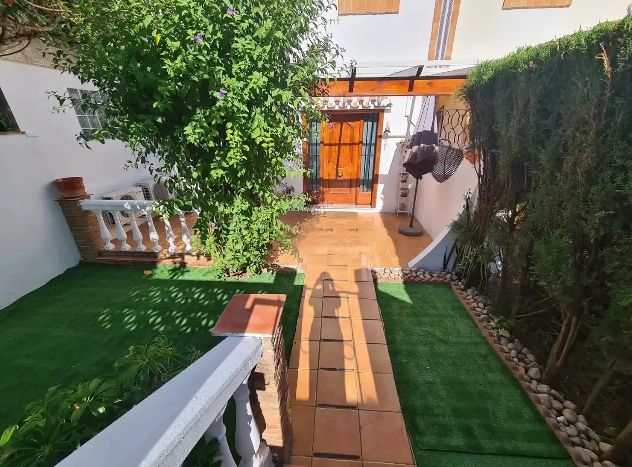 Terrassa de Casa adosada de lloguer en Torremolinos amb Aire condicionat, Moblat i TV