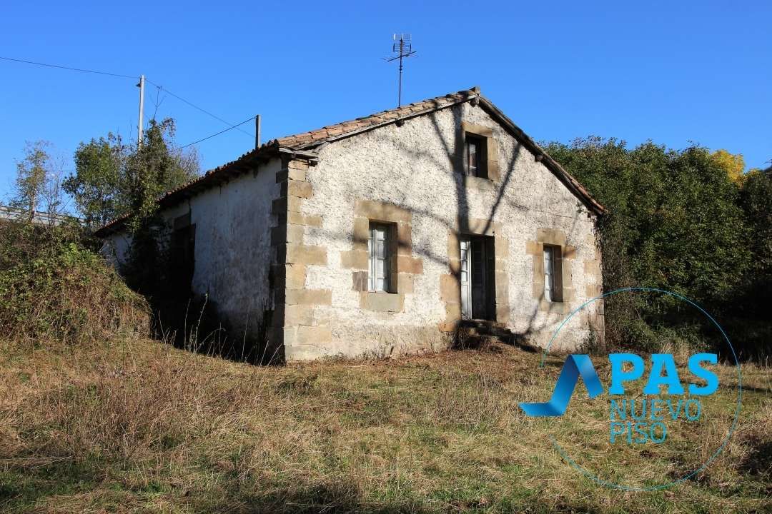 Exterior view of House or chalet for sale in Santiurde de Reinosa  with Private garden