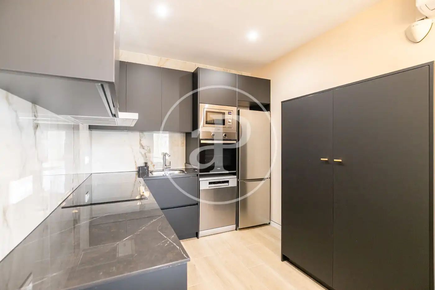 Cocina de Piso en venta en Barcelona con Aire acondicionado, Calefacción y Amueblado