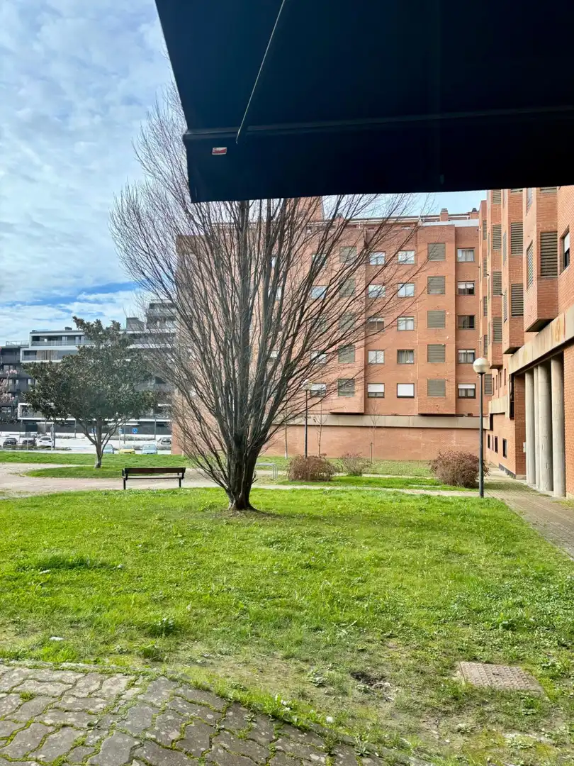 Vista exterior de Piso en venta en Barañáin / Barañain con Calefacción y Terraza