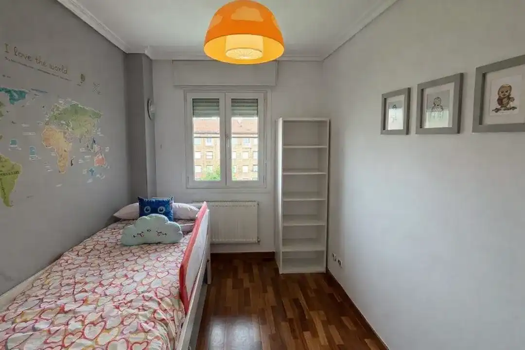 Habitación de Ático en venta en Vitoria - Gasteiz con Calefacción, Terraza y Trastero