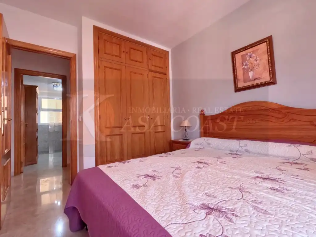 Dormitori de Pis en venda en Fuengirola amb Terrassa i Piscina comunitària