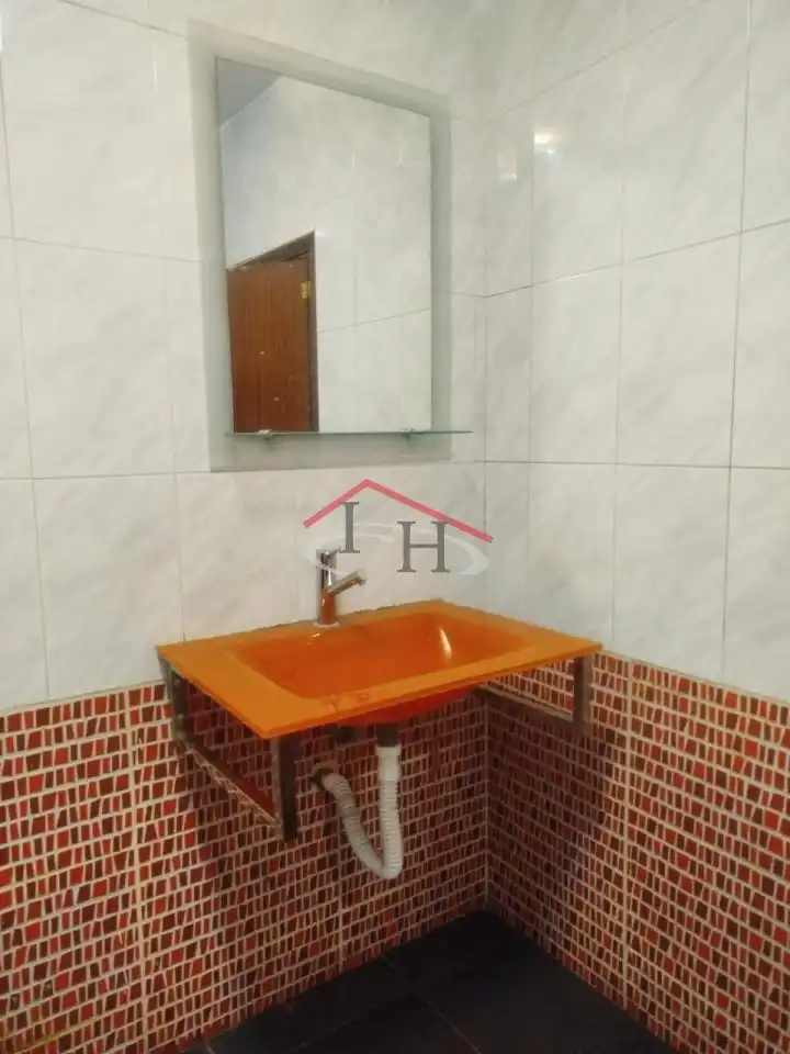 Baño de Piso en venta en León Capital  con Calefacción, Terraza y Trastero