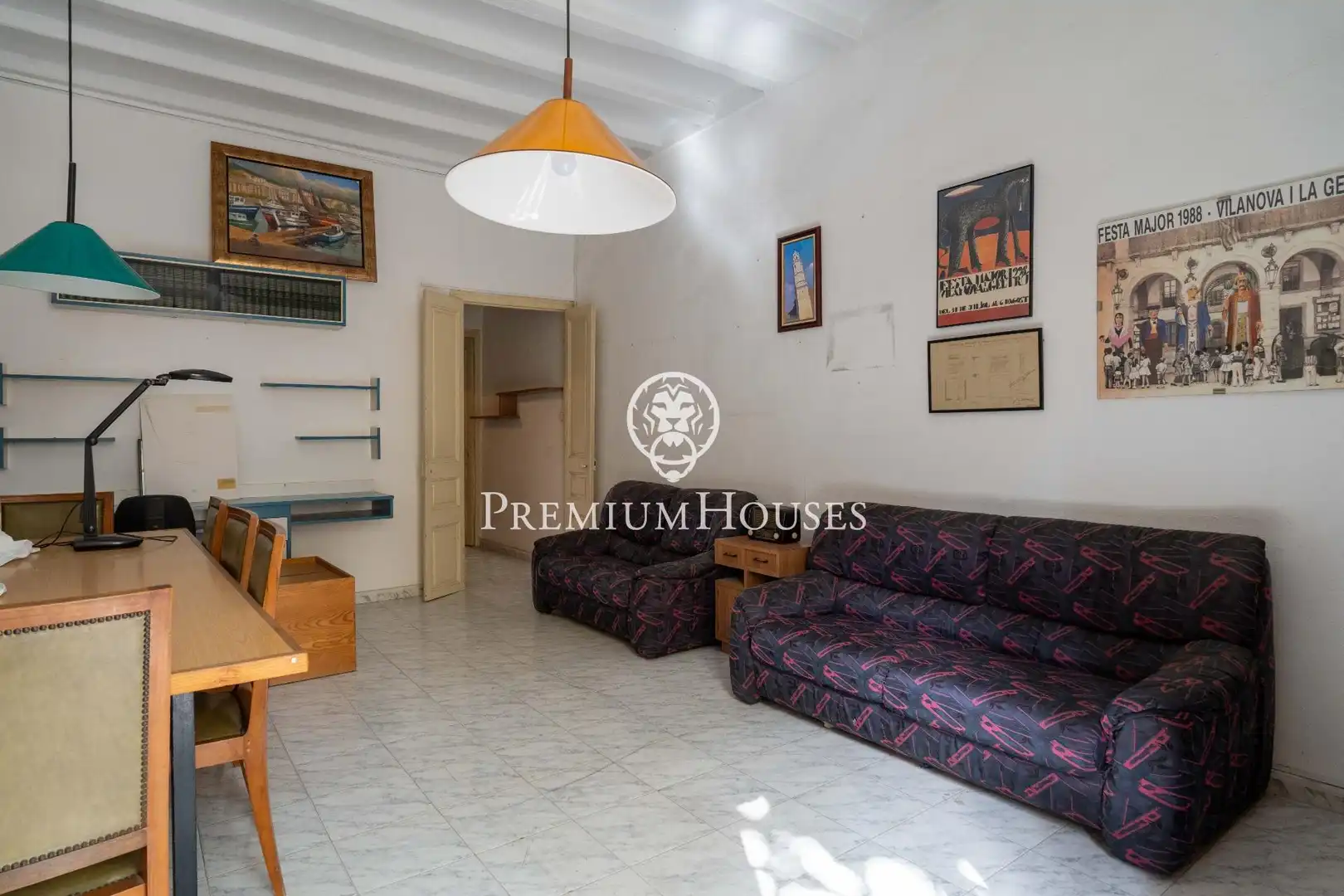 Sala de estar de Edificio en venta en Vilanova i la Geltrú
