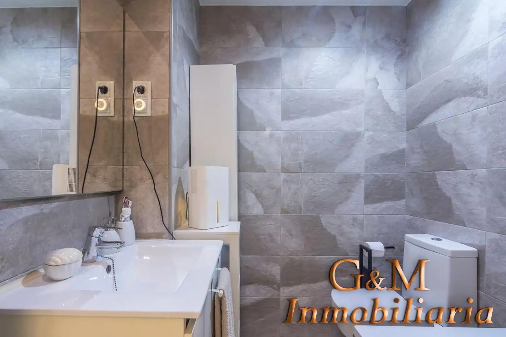 Piso con ascensor en venta en Calle PABLO NERUDA, imagen 5