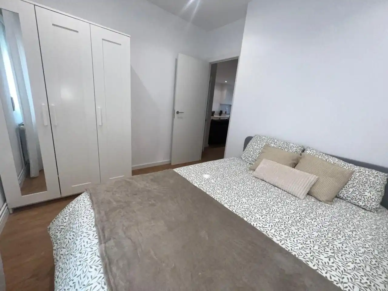 Bedroom of Flat for share in Ourense Capital   with Heating, Furnished and Balcony