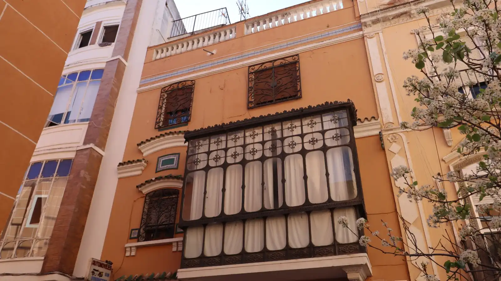 Vista exterior de Edificio en venta en Badajoz