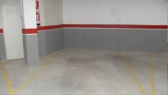 Aparcament amb ascensor en venda a Av Valencia, imagen 4