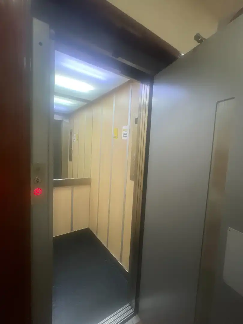 Piso en venta en Madrid con Calefacción, Parquet y Balcón