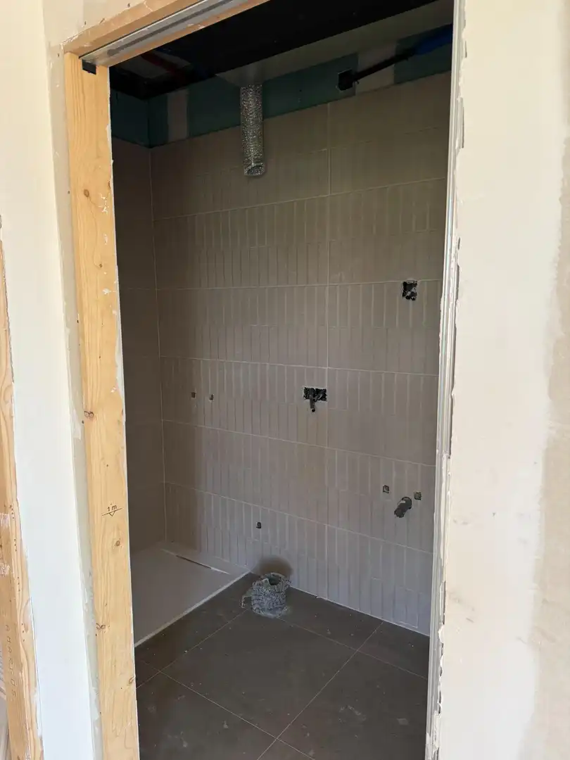 Baño de Casa adosada en venta en Navata con Calefacción, Jardín privado y Parquet