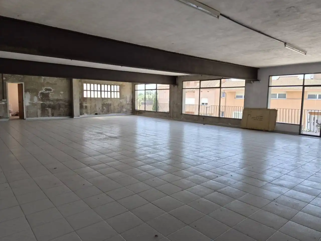 Nave industrial de alquiler en Vilafant