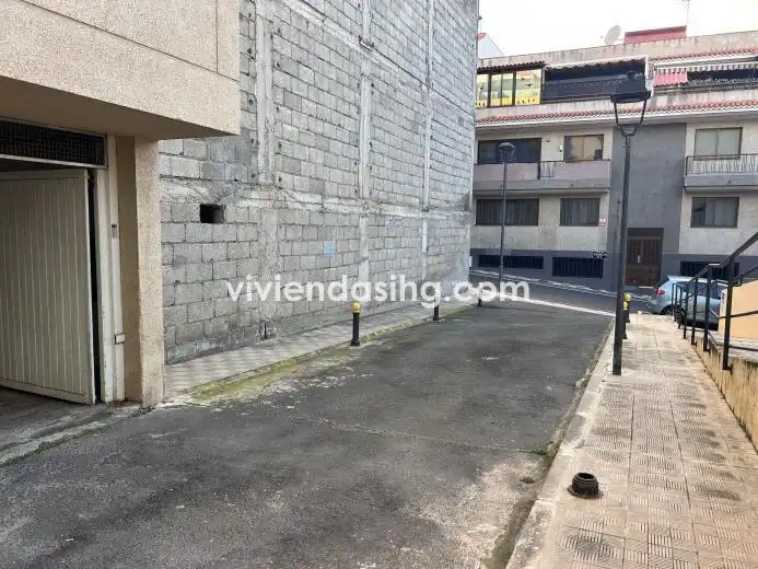 Vista exterior de Garatge en venda en Los Realejos