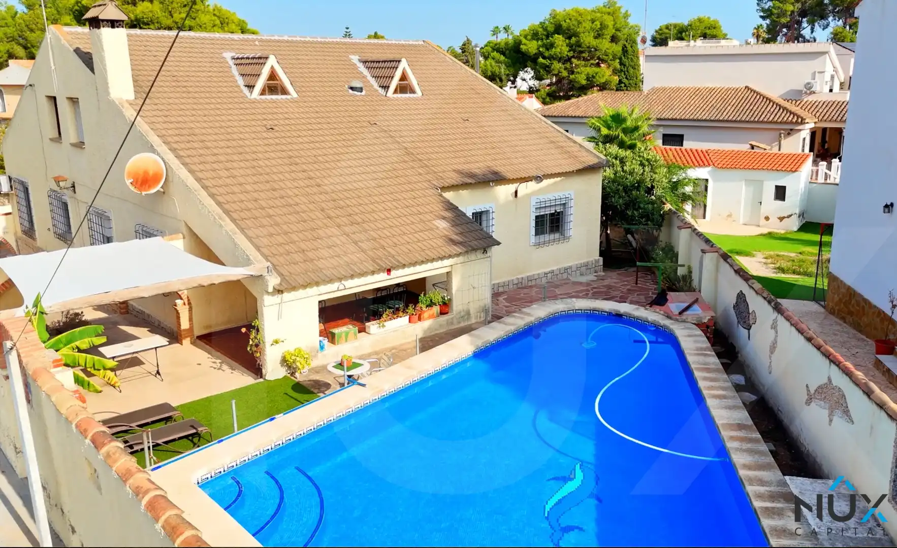 Piscina de Casa o xalet en venda en Paterna amb Aire condicionat, Calefacció i Jardí privat