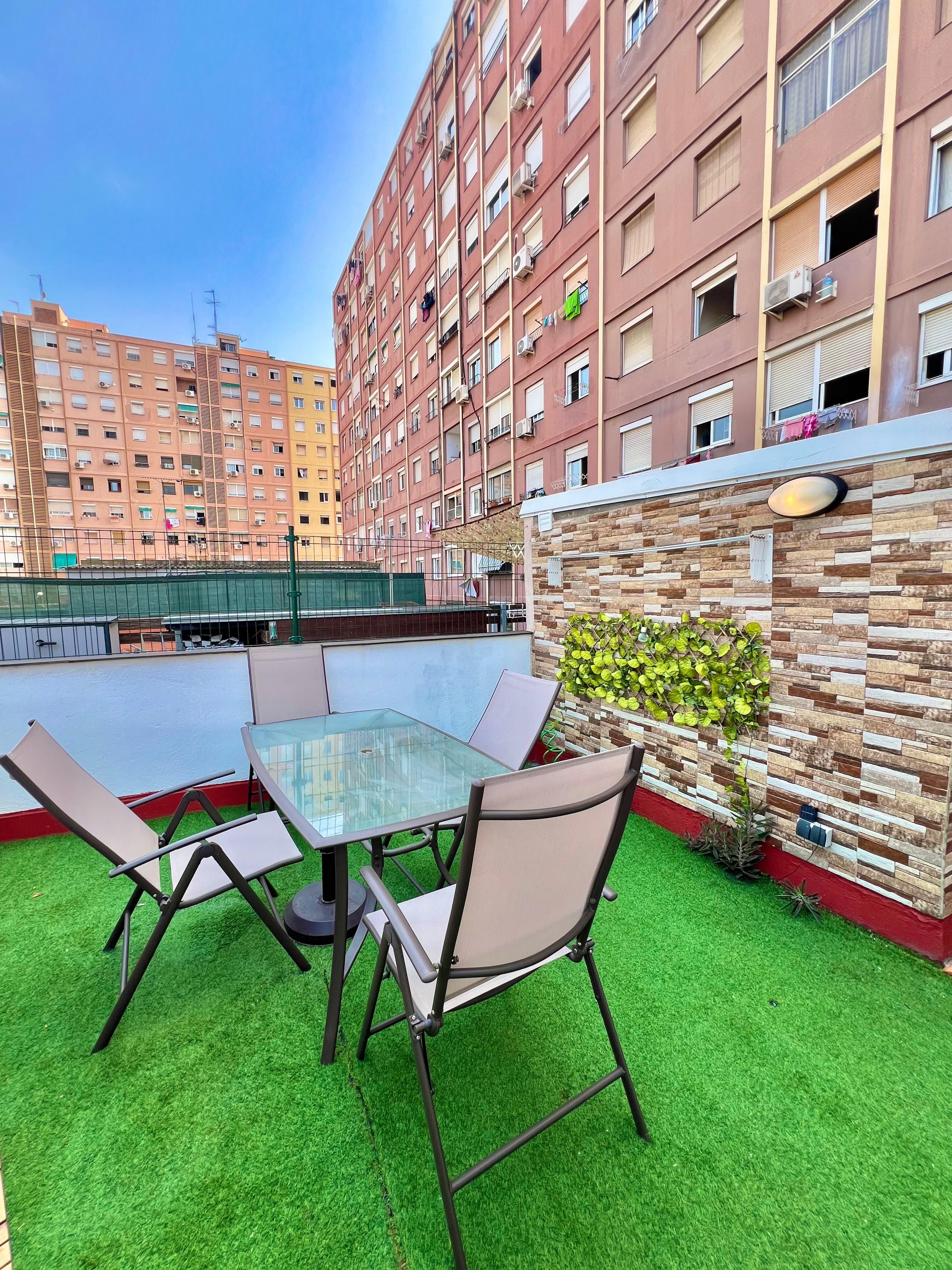 Terrassa de Dúplex en venda en L'Hospitalet de Llobregat amb Calefacció i Terrassa