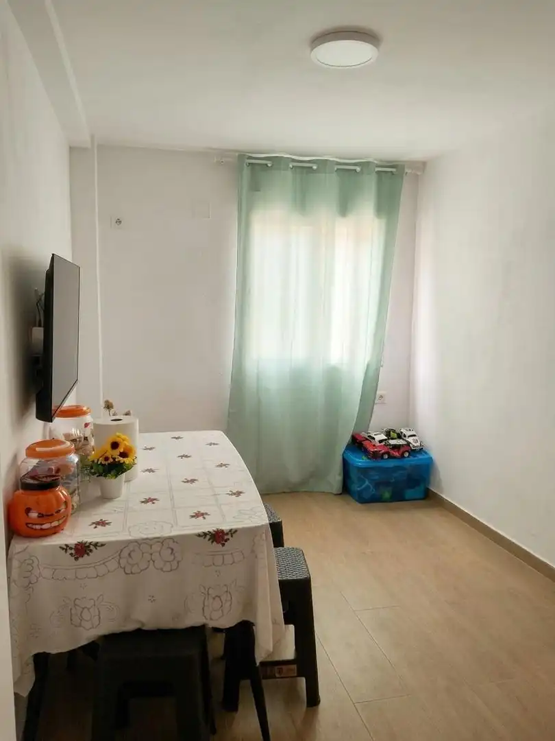 Comedor de Piso en venta en San Juan de Aznalfarache con Aire acondicionado