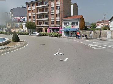 Wohnbaugrundstück zum Verkauf in Lugones