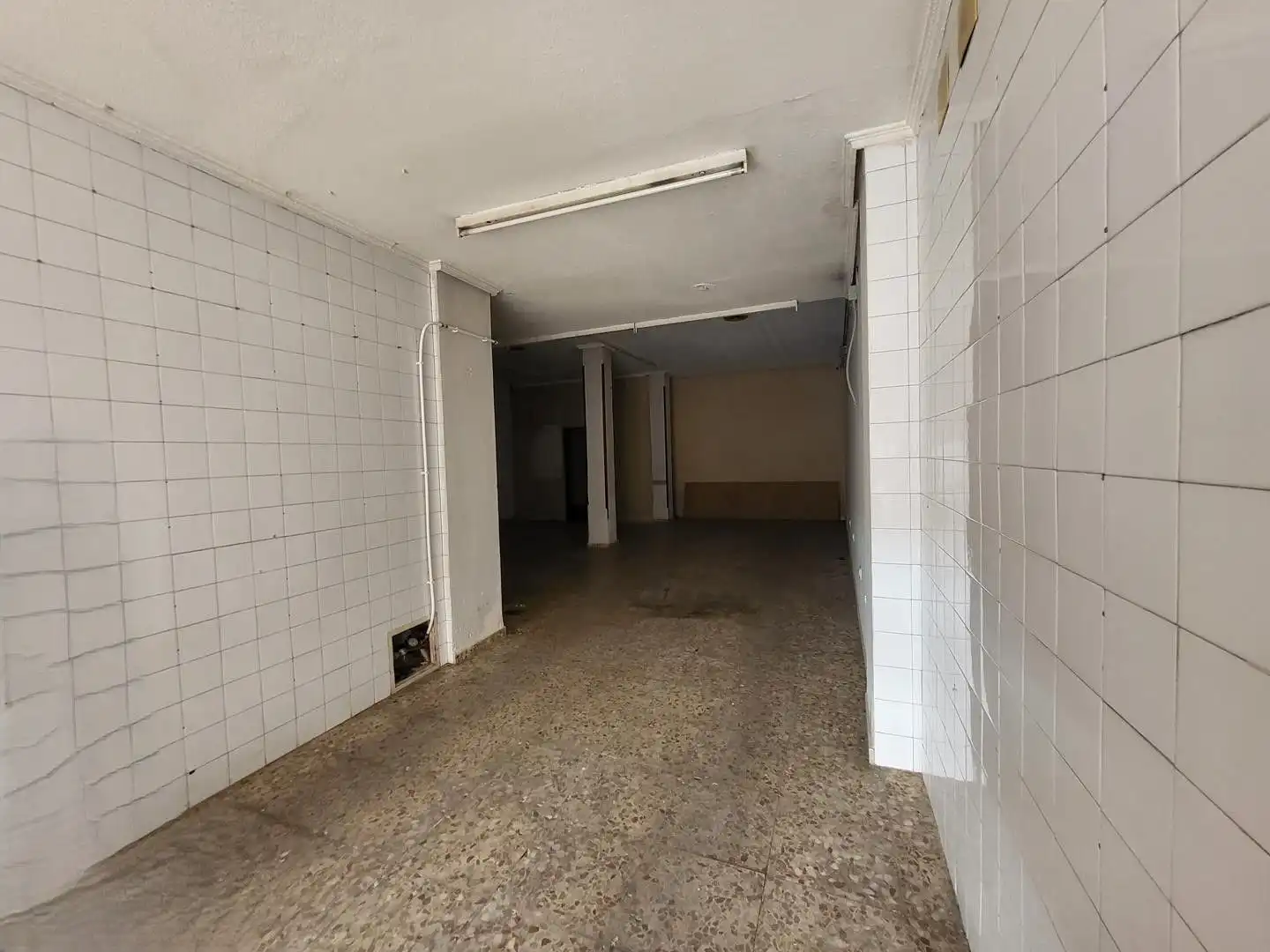 Parking de Local en venta en San Clemente con Aire acondicionado