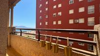 Vista exterior de Pis en venda en Algeciras amb Aire condicionat i Terrassa