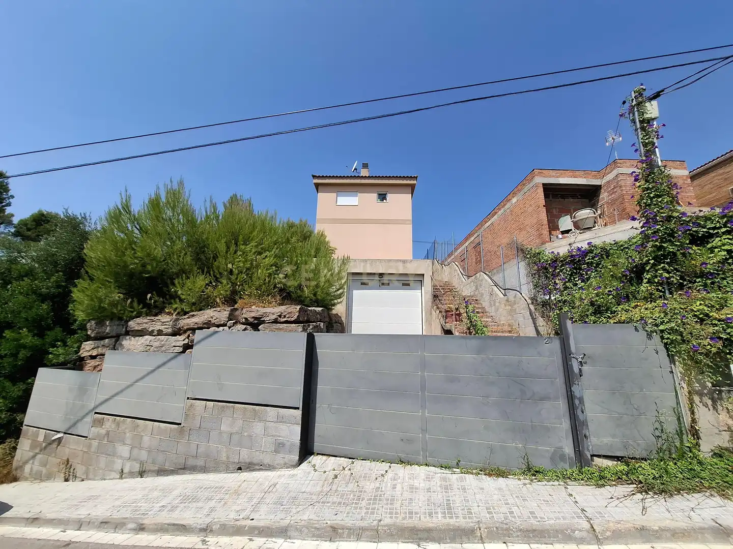 Vista exterior de Casa o xalet en venda en Rubí