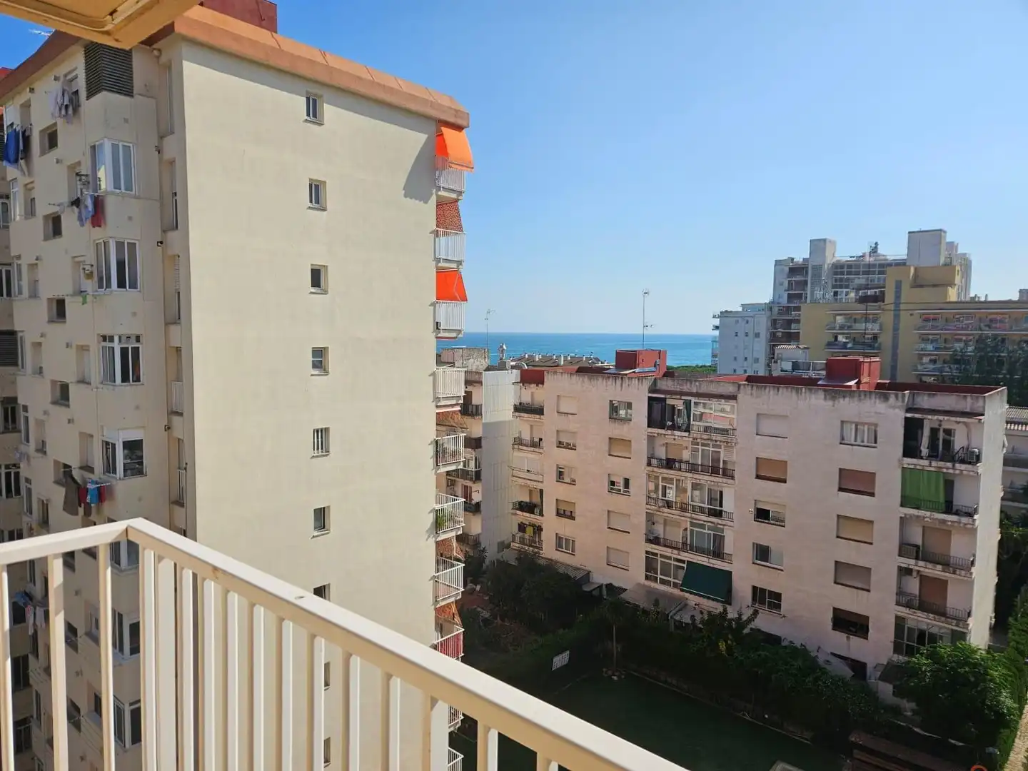 Habitación de Apartamento en venta en Malgrat de Mar con Calefacción y Piscina comunitaria