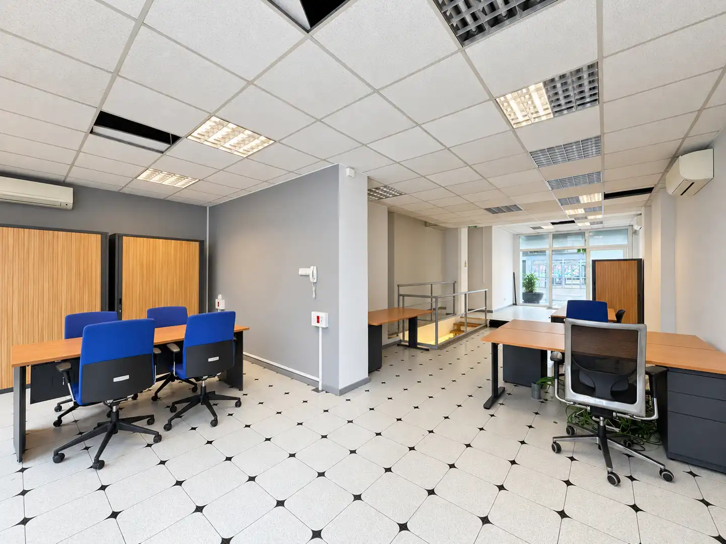 Local comercial en alquiler en Gran Via de Carles III