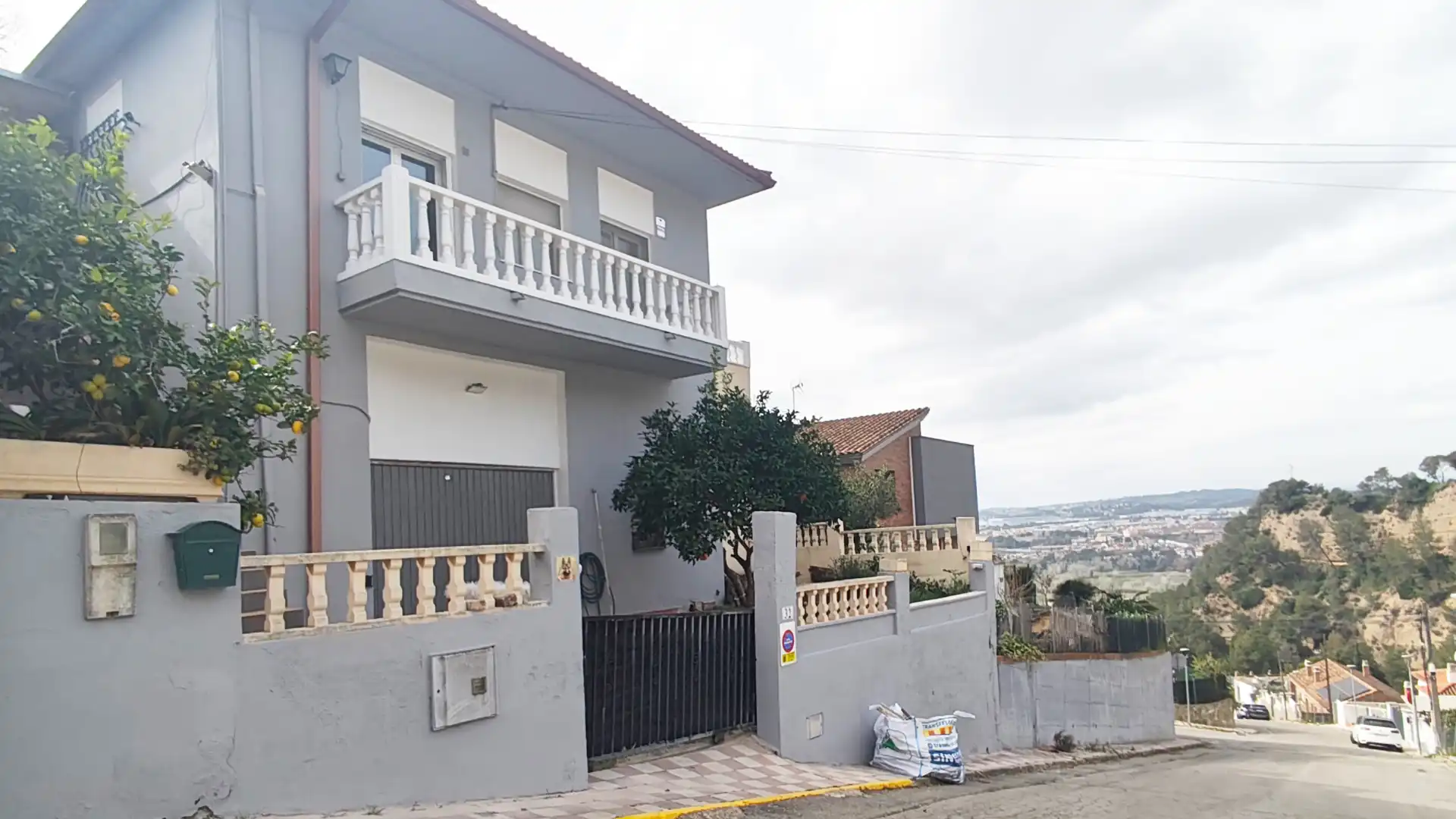 Vista exterior de Casa o chalet en venta en Abrera con Aire acondicionado, Calefacción y Parquet