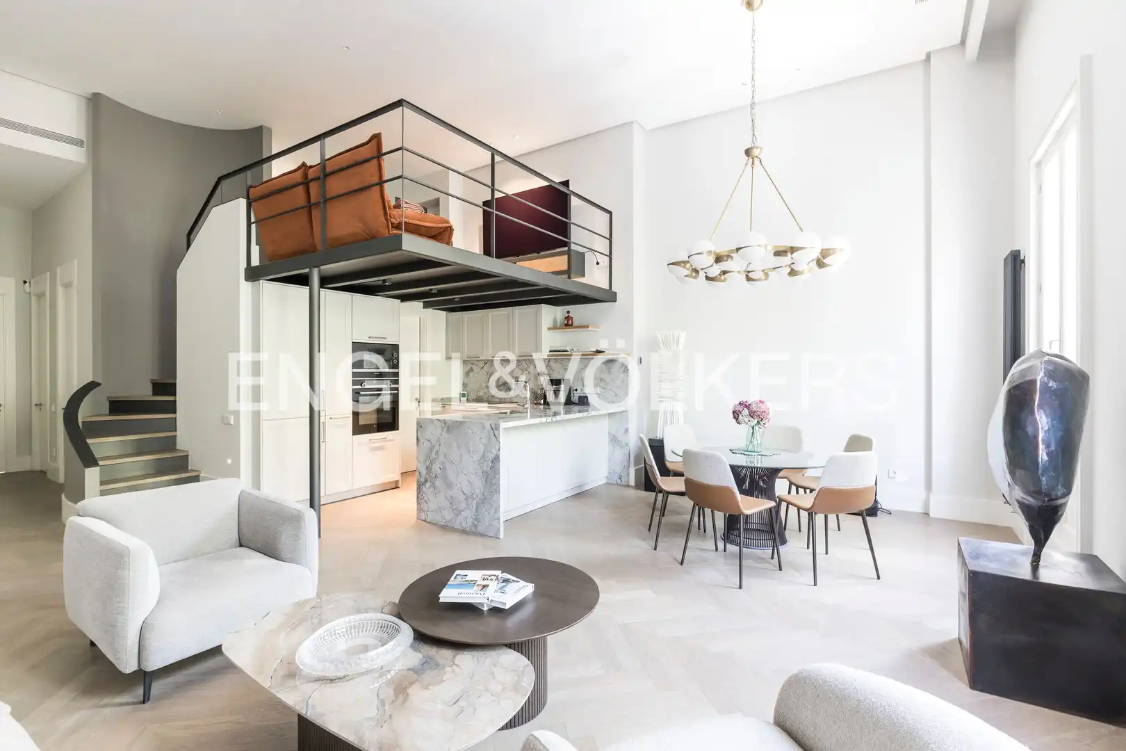 Living room of Flat for sale in Madrid  with Air Conditioner, Heating and Storage room