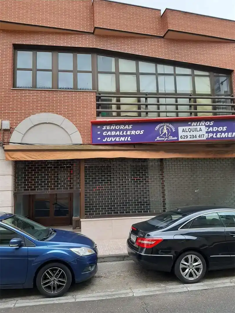 Local de lloguer en Torrijos amb Aire condicionat