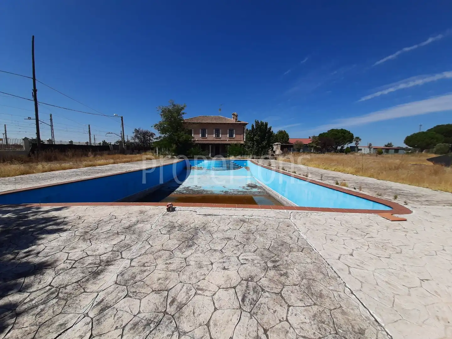 Piscina de Finca rústica en venta en Valdestillas