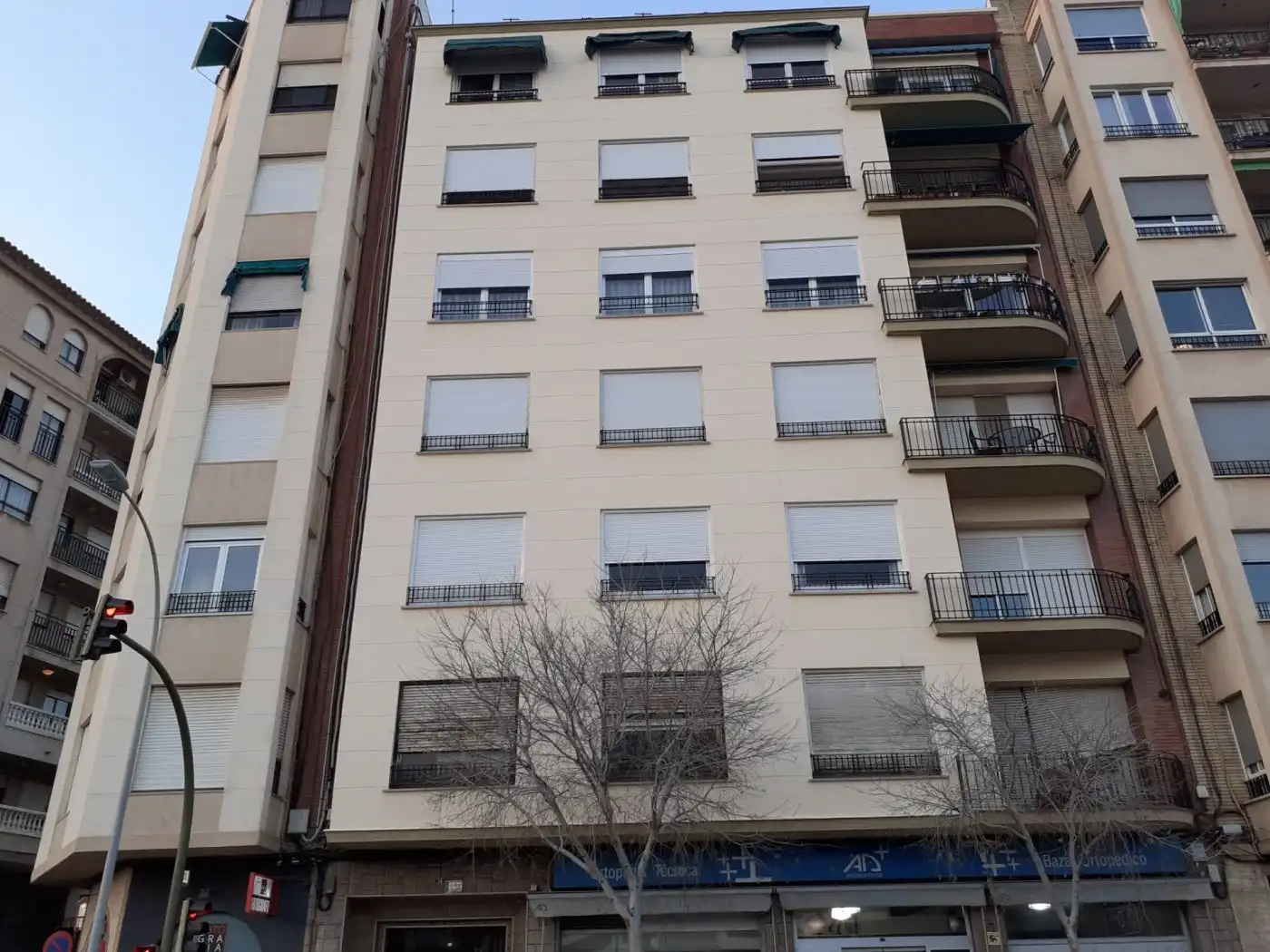 Außenansicht von Wohnung zum Verkauf in Castellón de la Plana / Castelló de la Plana mit Terrasse und Balkon