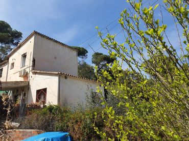 Casa amb balcó en venda a La Floresta