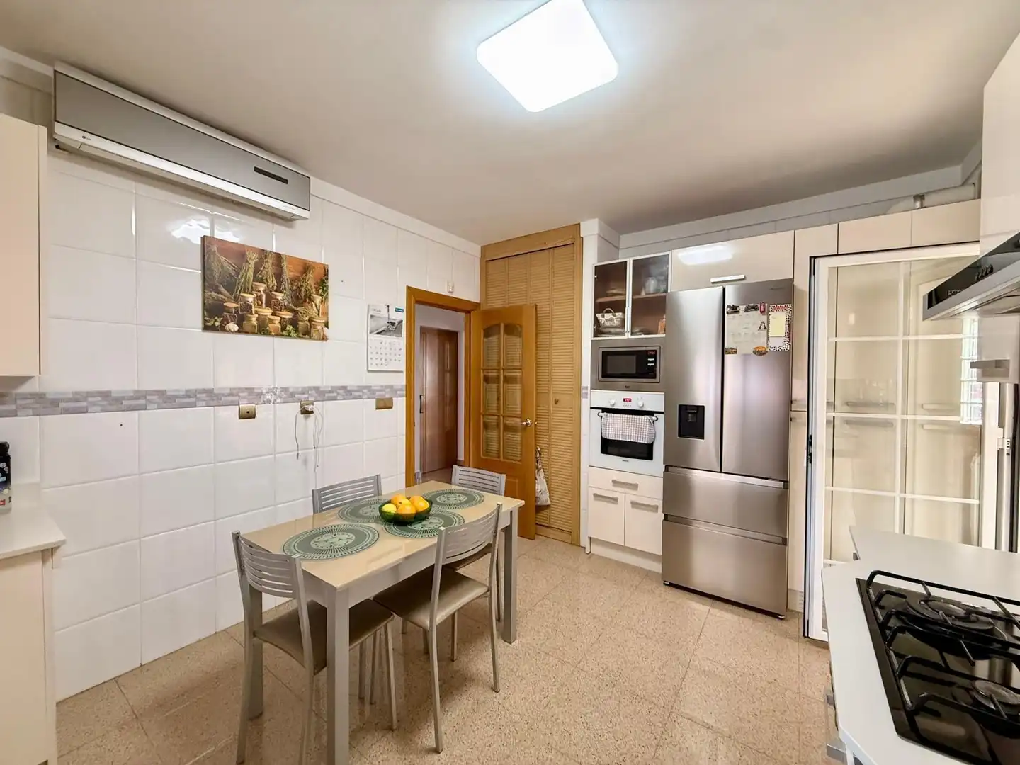 Cocina de Casa adosada en venta en Almería con Aire acondicionado, Jardín privado y Terraza
