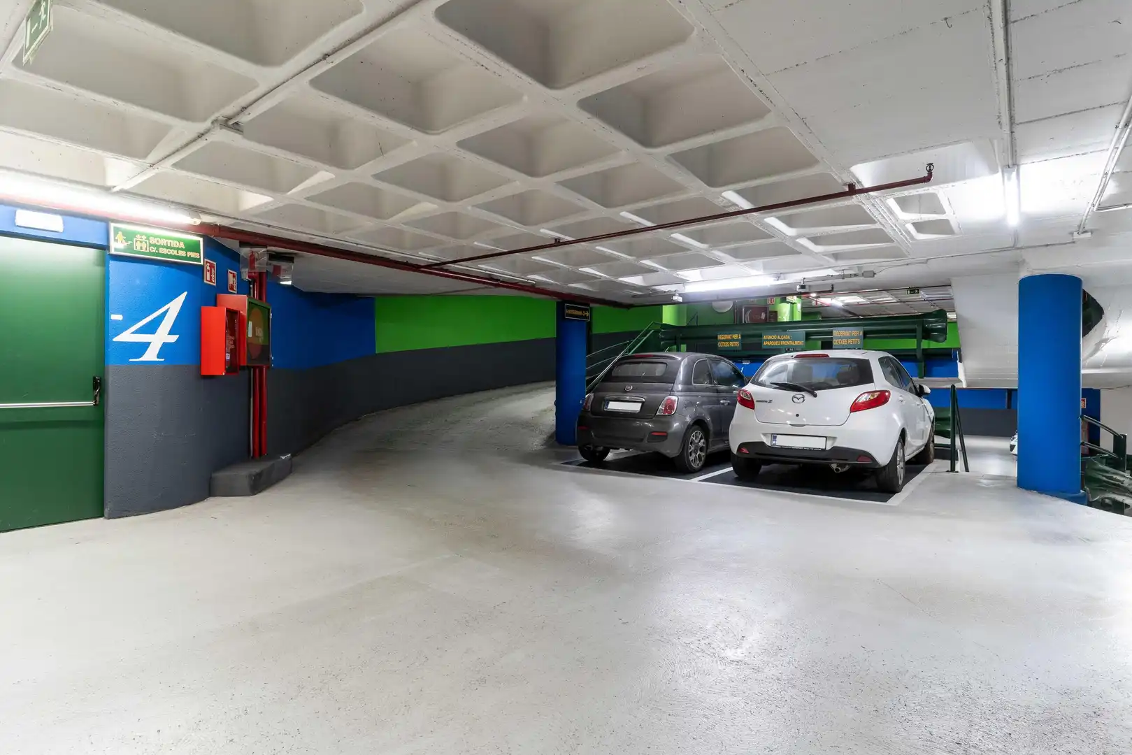 Parking of Garage for rent in Barcelona