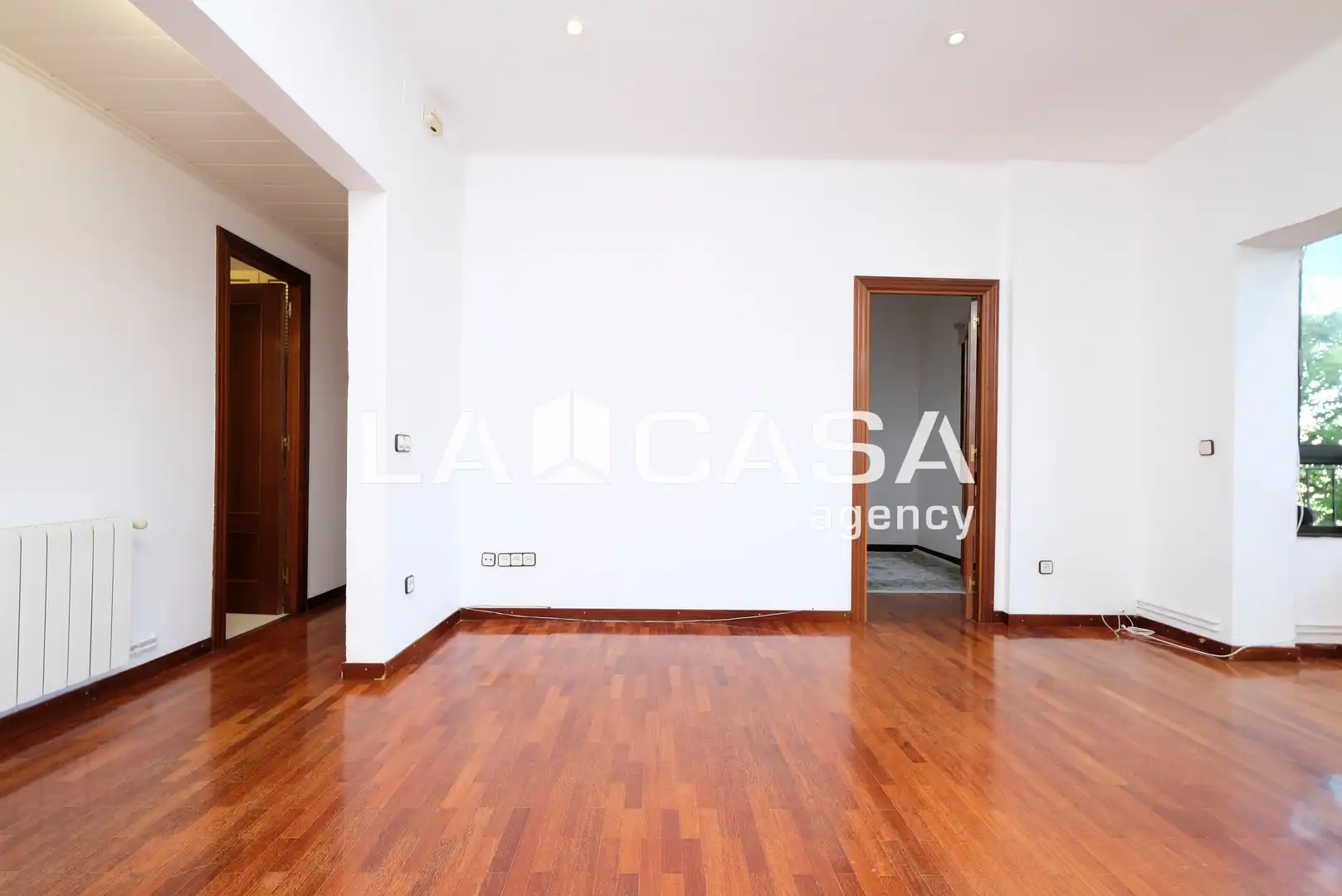 Piso en venta en Barcelona con Calefacción y Balcón