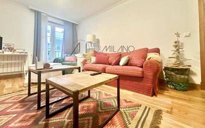 Living room of Apartment for sale in Vigo   with Heating, Parquet flooring and Storage room