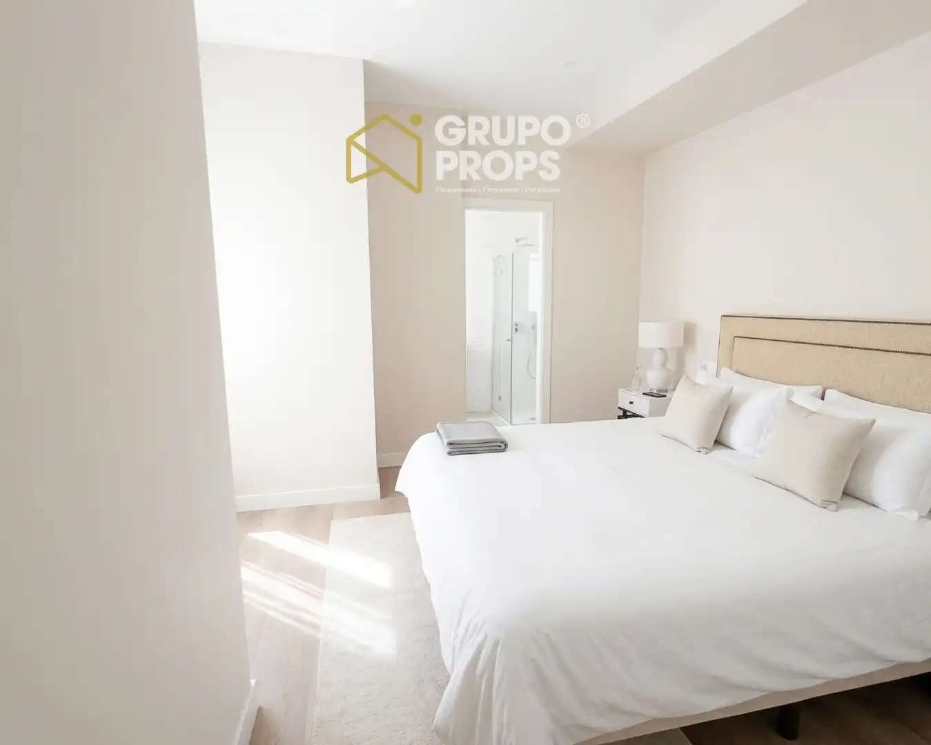 Schlafzimmer von Wohnung zum Verkauf in Madrid mit Klimaanlage und Heizung