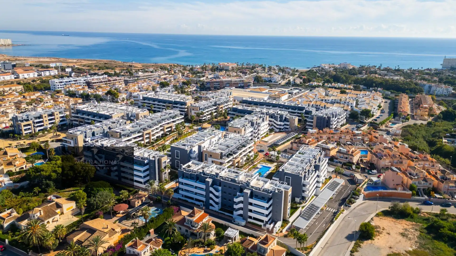 Vista exterior de Apartament en venda en Orihuela amb Aire condicionat, Calefacció i Jardí privat