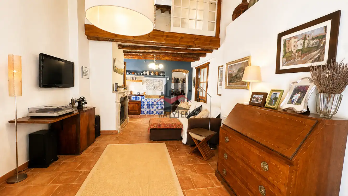 Sala d'estar de Finca rústica en venda en Vilabertran amb Calefacció