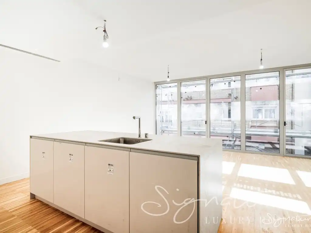 Appartement avec ascenseur à vendre à Calle Violant D'Hongria 69